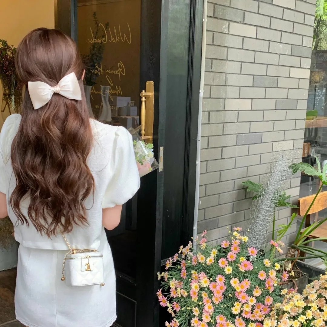叻女外星人寻求共同体